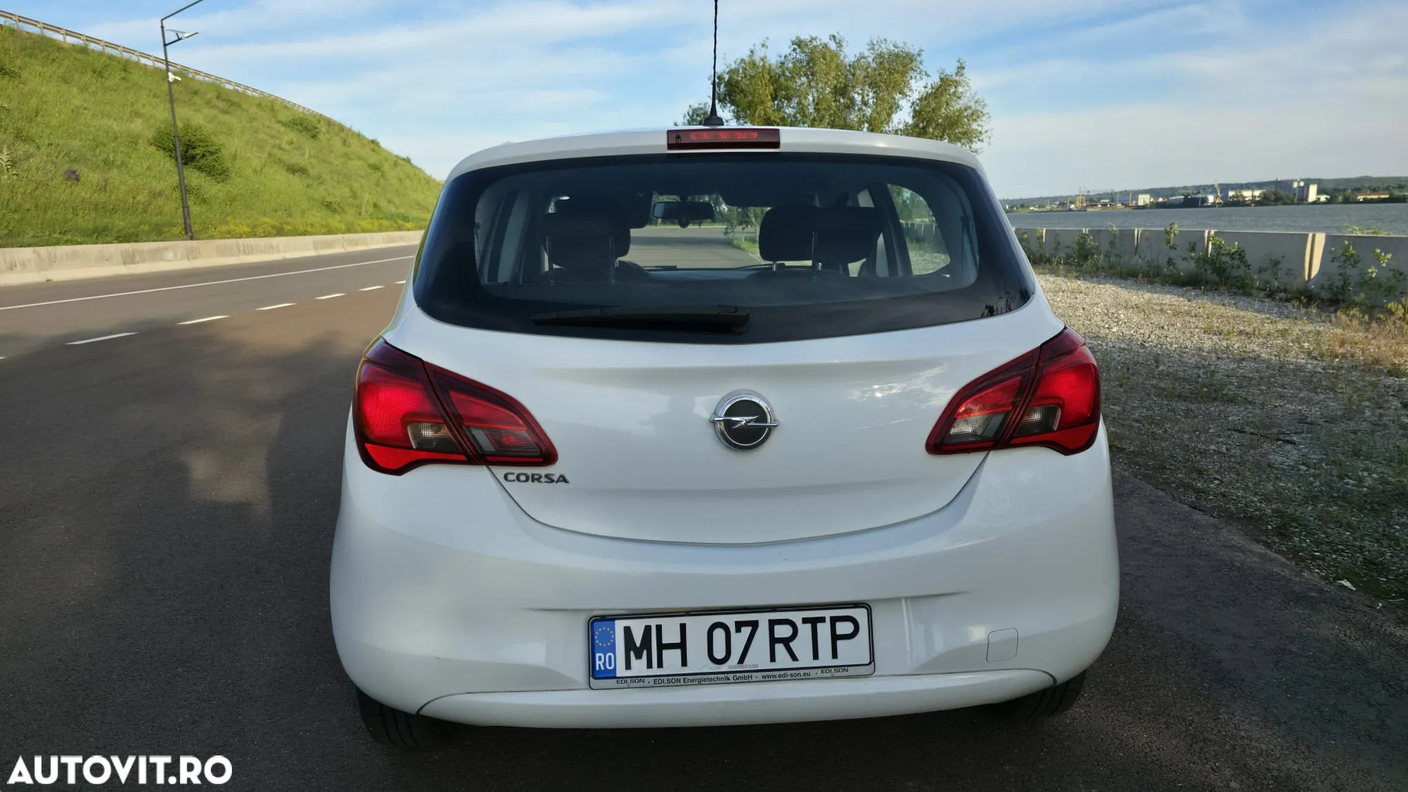 Opel Corsa 1.2 TWINPORT ECOTEC Enjoy - 10