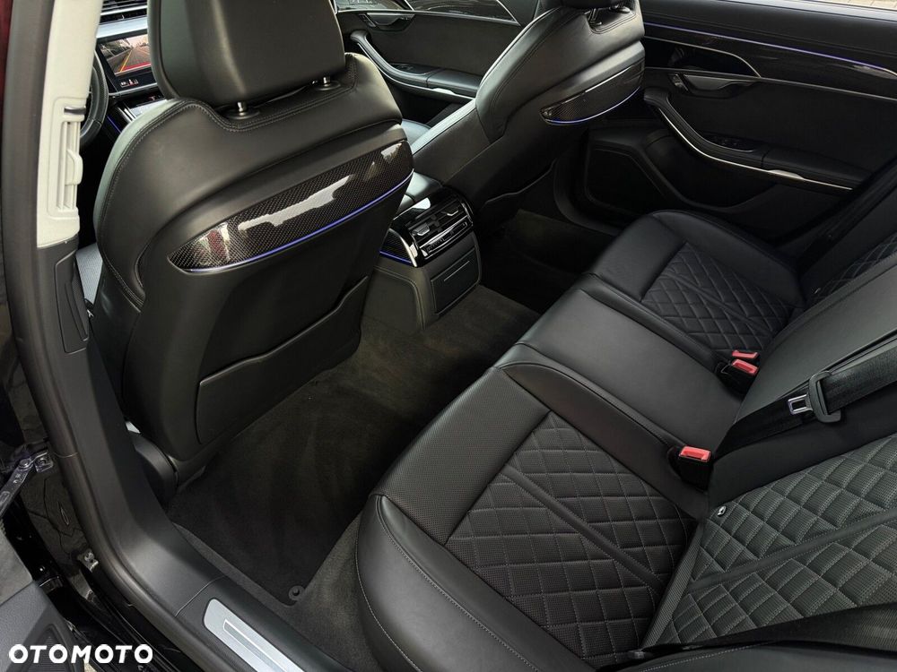 Audi S8 - 14
