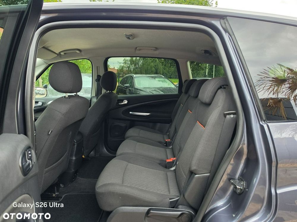 Ford S-Max - 30