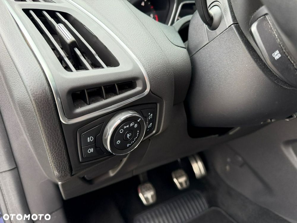 Ford Focus - 15