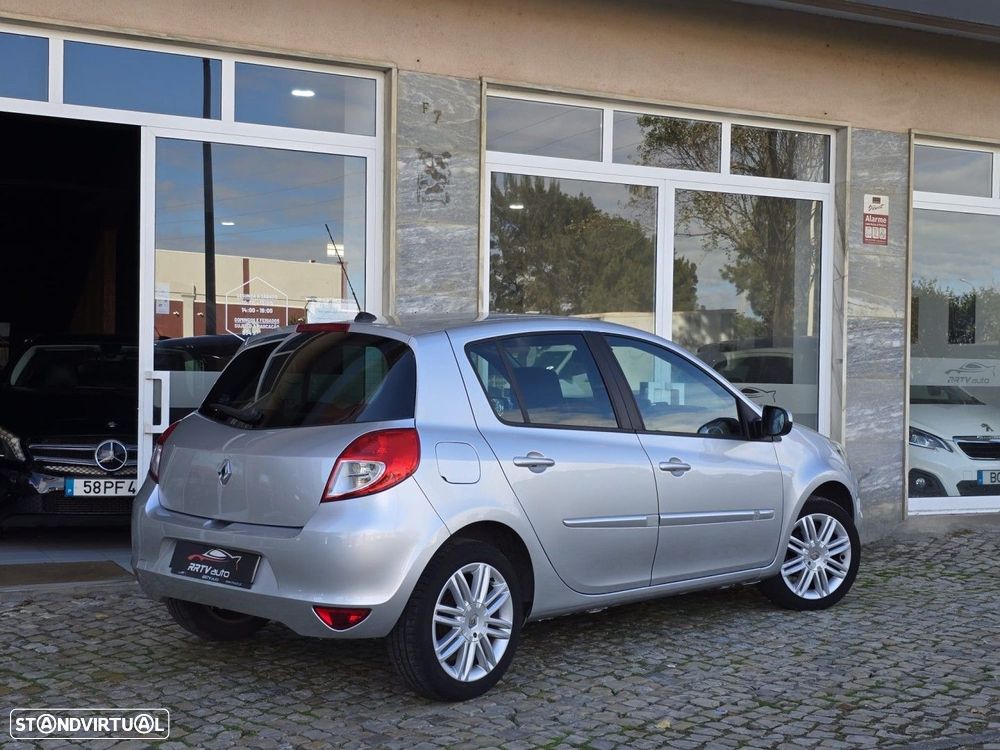 Renault Clio 1.2 16V Dynamique S - 11