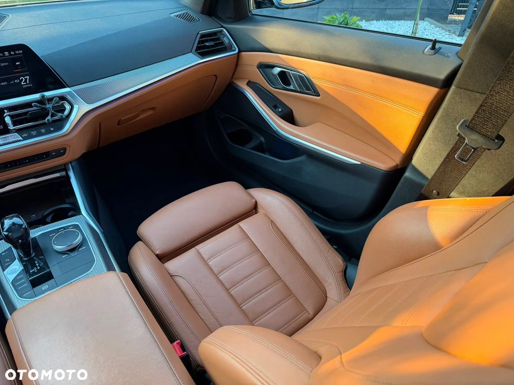 BMW Seria 3 320d M Sport Shadow sport - 13