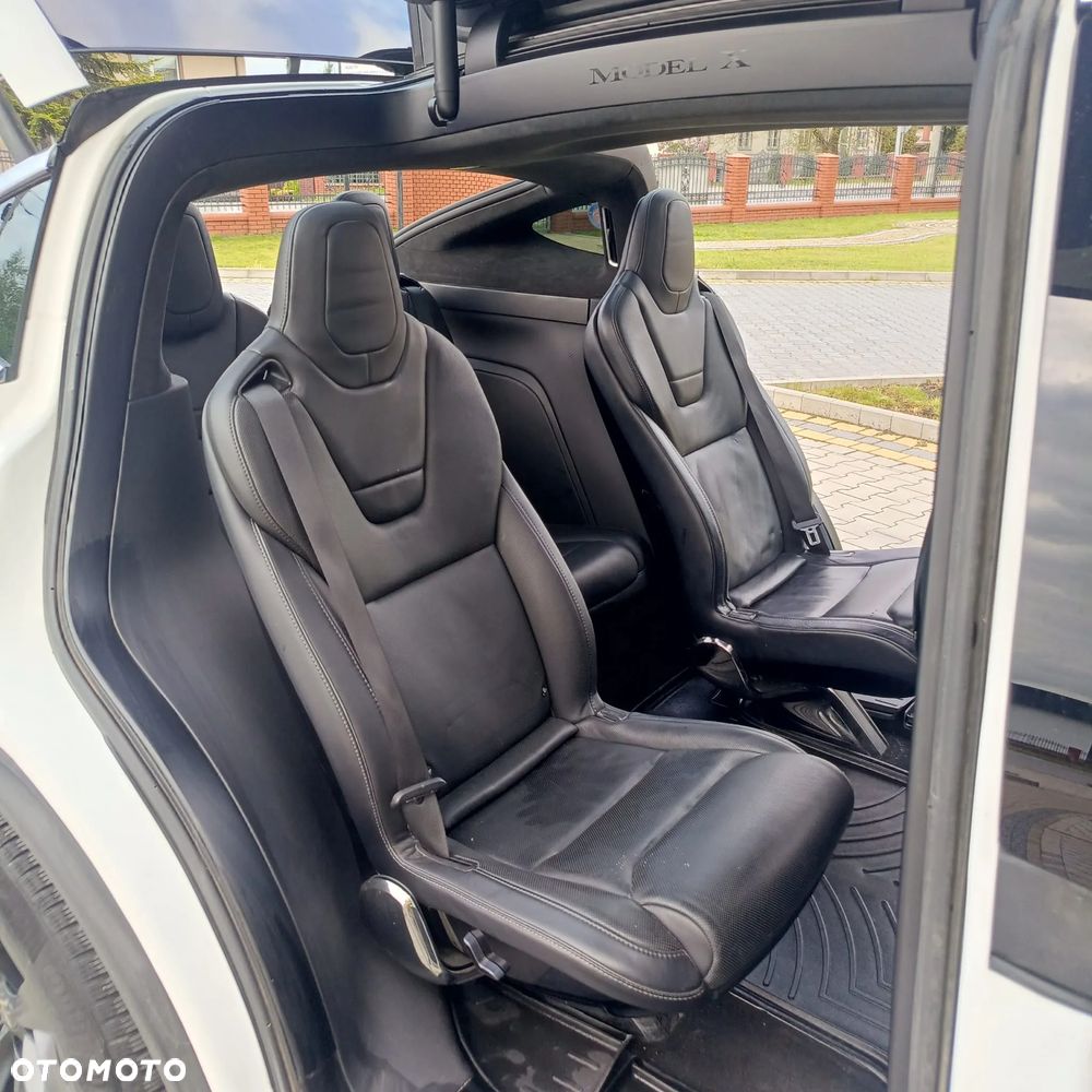Tesla Model X Long Range Plus - 18