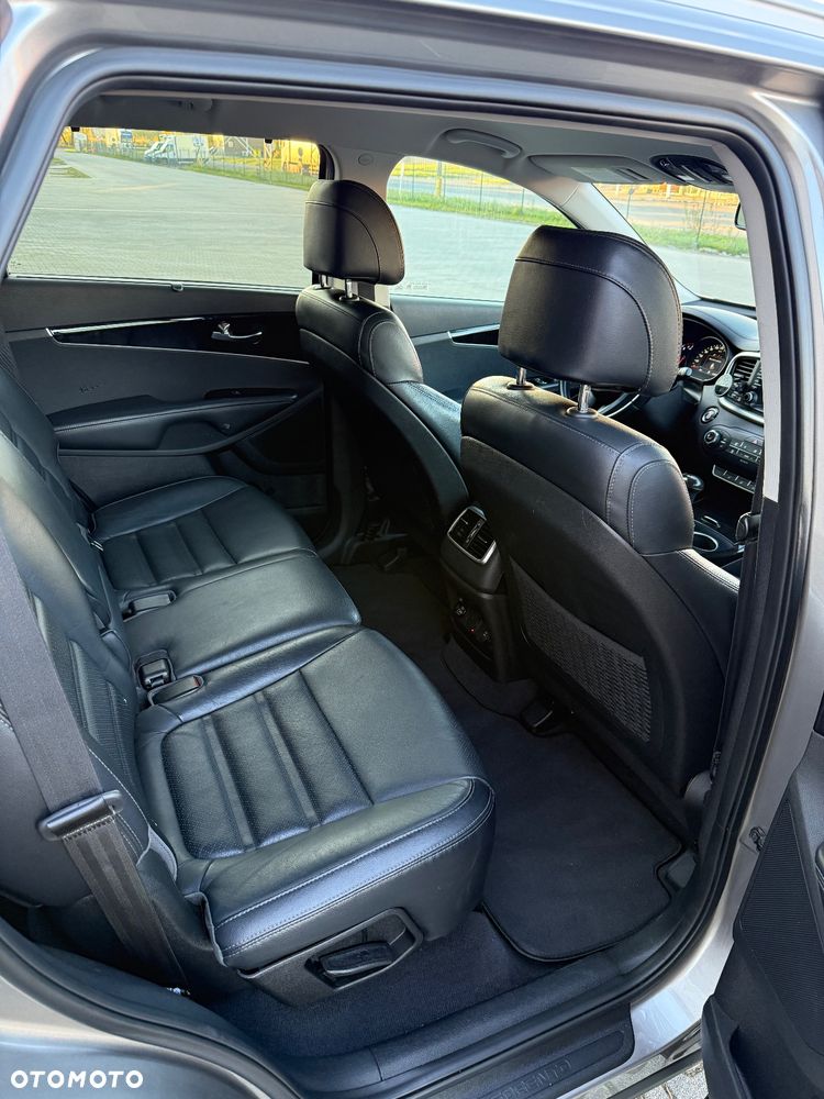 Kia Sorento - 31