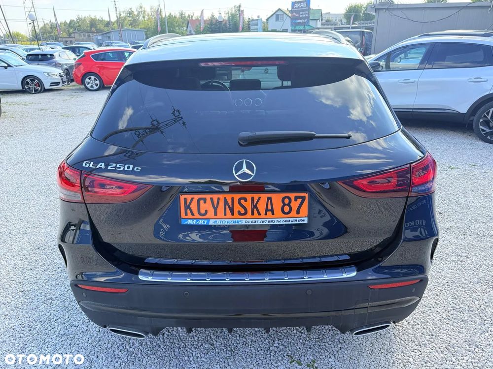 Mercedes-Benz GLA 250 e PHEV AMG Line 8G-DCT - 7