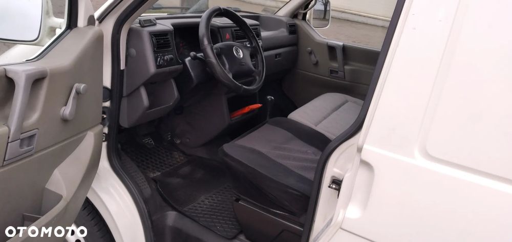 Volkswagen Transporter - 13