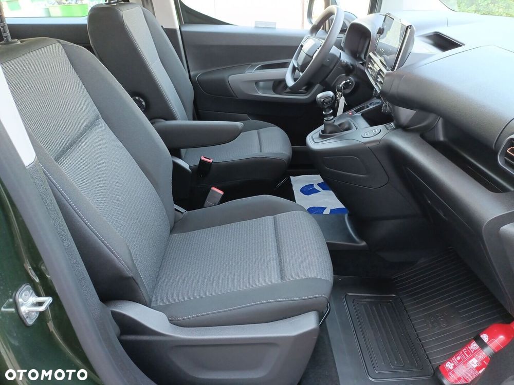 Toyota Proace City Verso 1.2 D-4T Business - 12