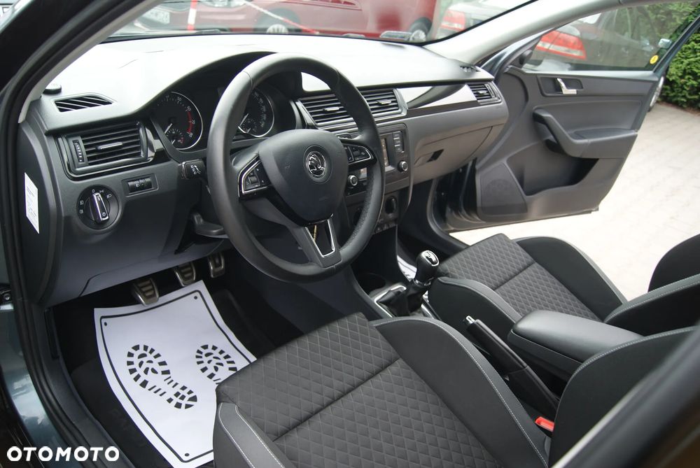 Skoda RAPID 1.2 TSI Style - 20