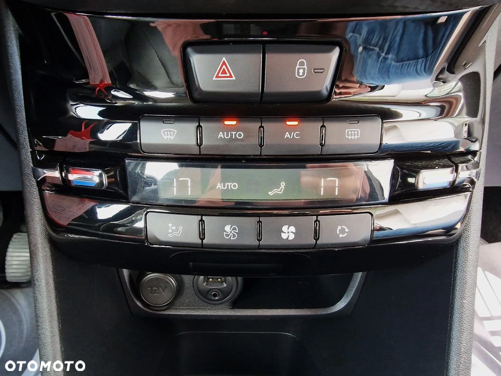 Peugeot 2008 BlueHDi FAP 120 STOP & START Allure - 31