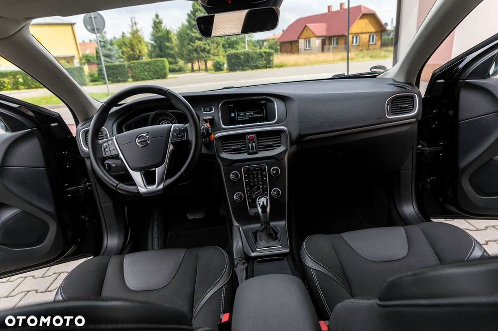 Volvo V40 D2 Geartronic Momentum - 38