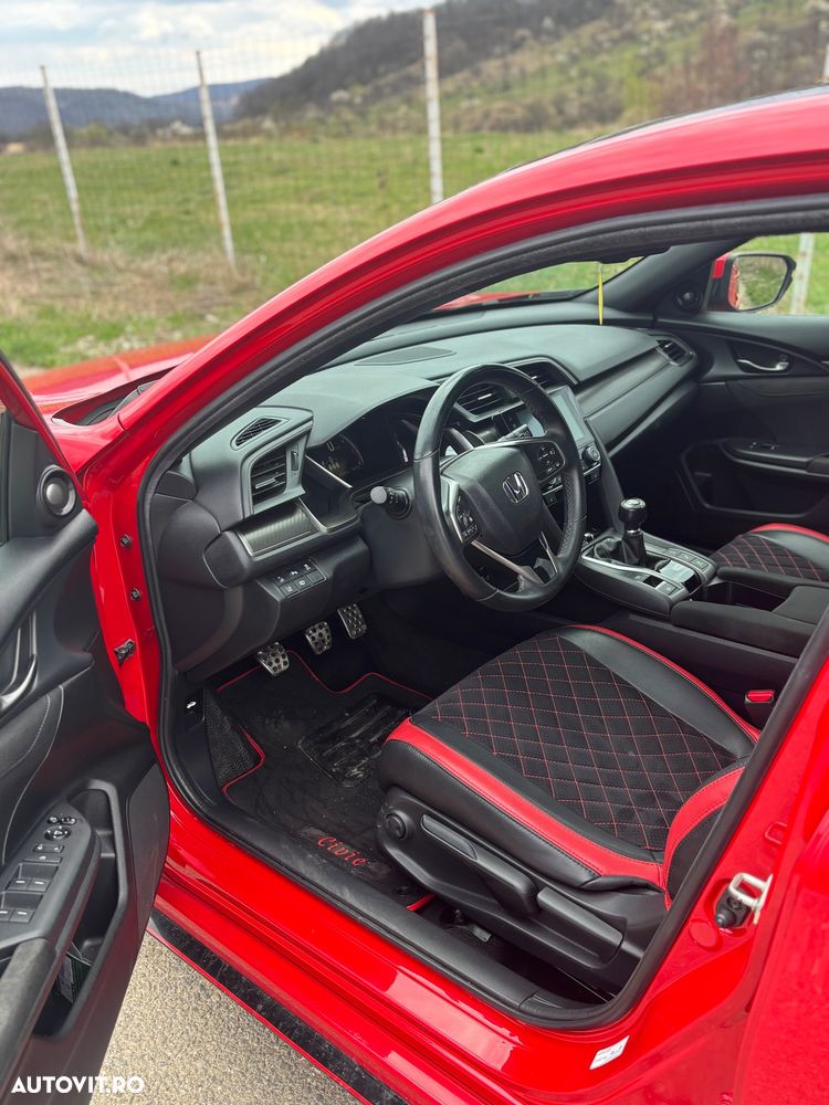 Honda Civic 1.5 i-VTEC Turbo Sport Plus - 9
