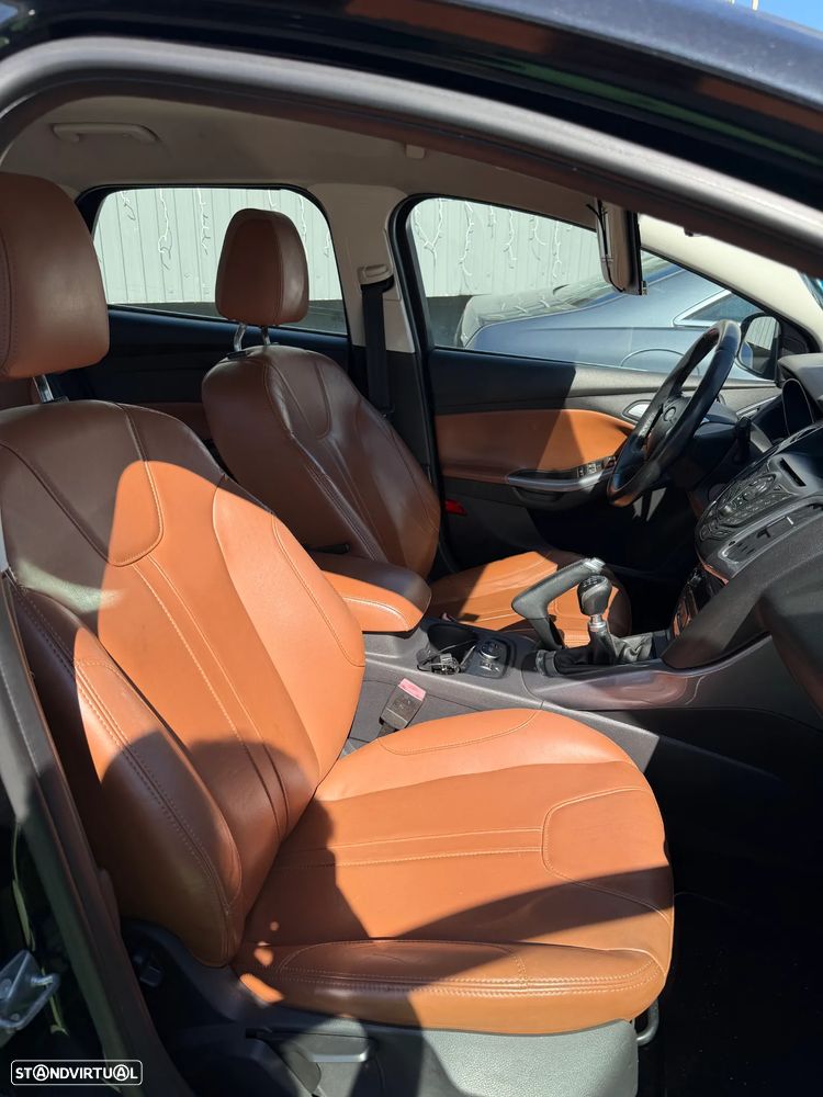 Ford Focus SW 1.0 EcoBoost S&S TITANIUM - 10