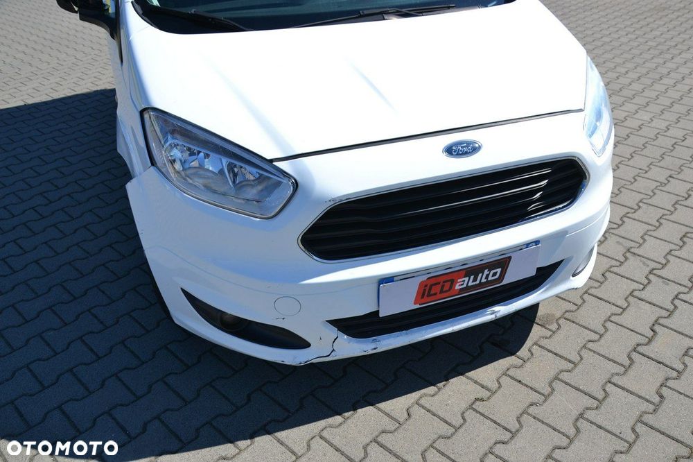 Ford Tourneo Courier - 12