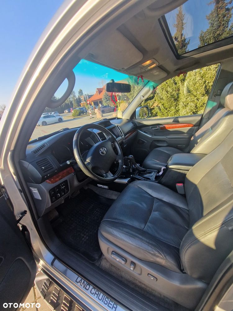 Toyota Land Cruiser - 29