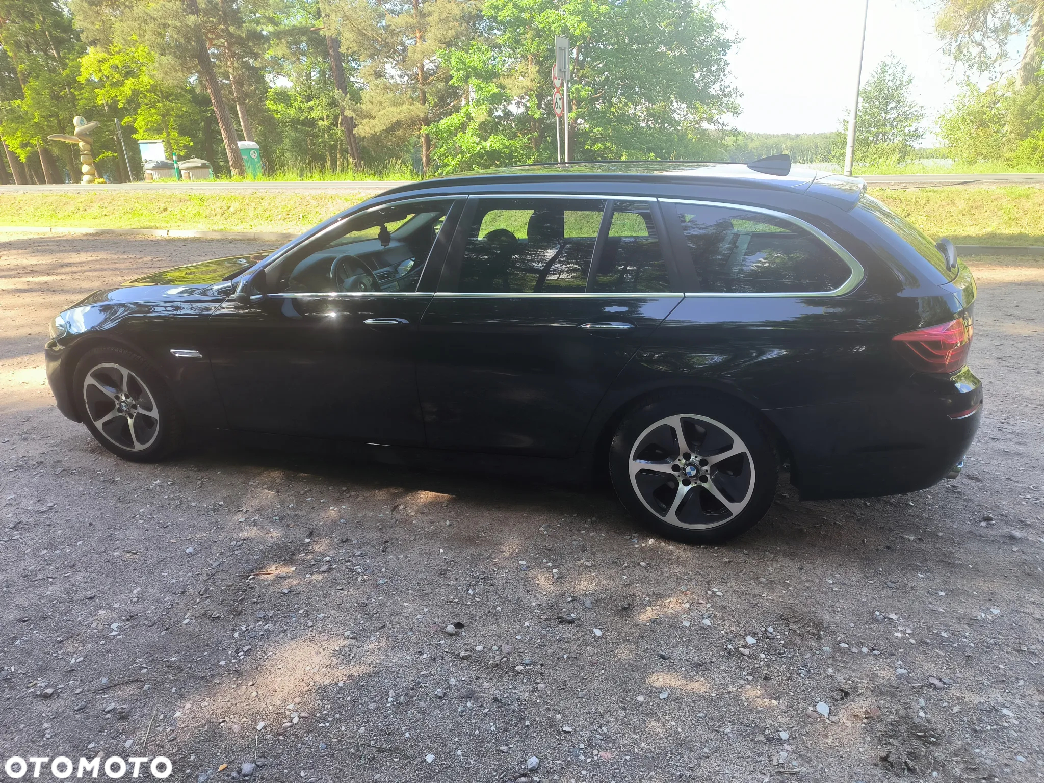 BMW Seria 5 520d xDrive - 6