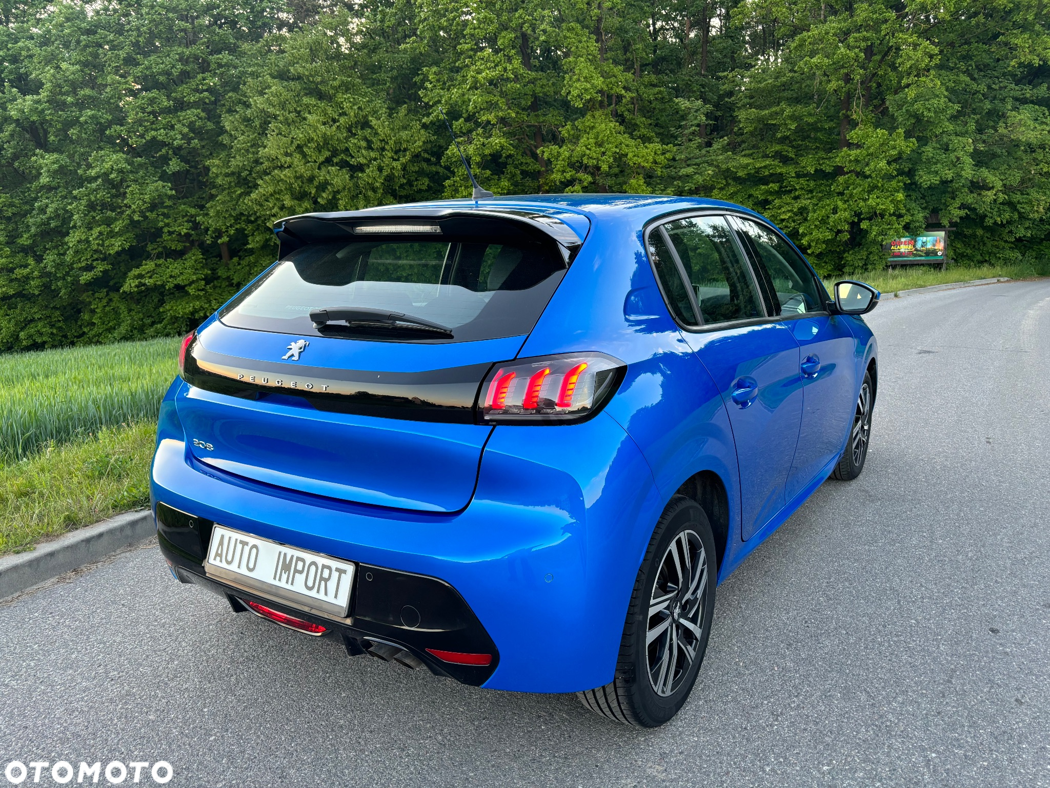 Peugeot 208 1.2 PureTech Allure S&S EAT8 - 4