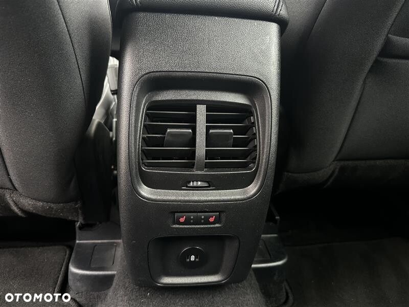 Ford Kuga - 24
