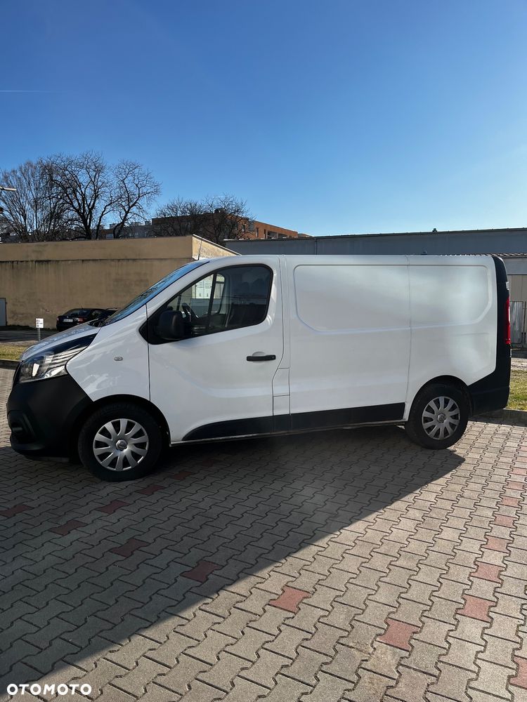 Nissan NV 300 Trafic Vivaro - 21