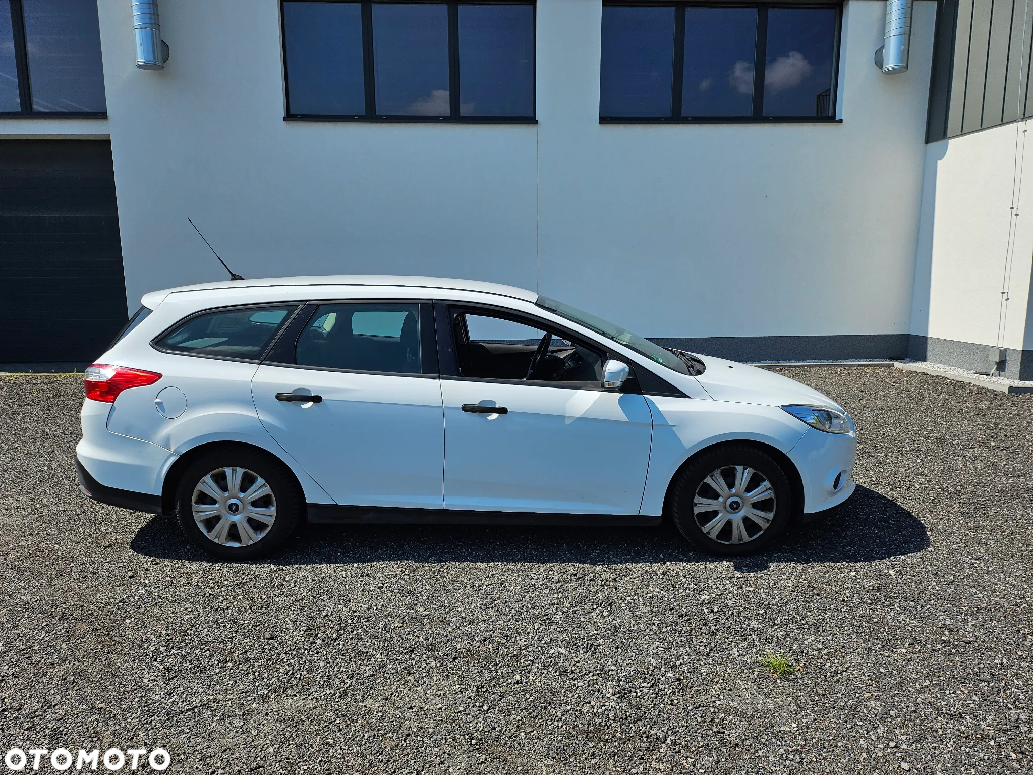 Ford Focus 1.0 EcoBoost Ambiente - 2