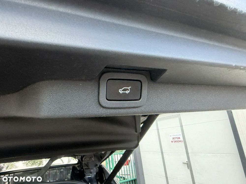 Land Rover Discovery - 16