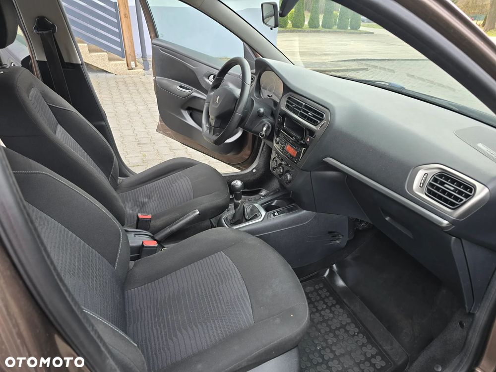 Peugeot 301 1.6 HDi Active - 17