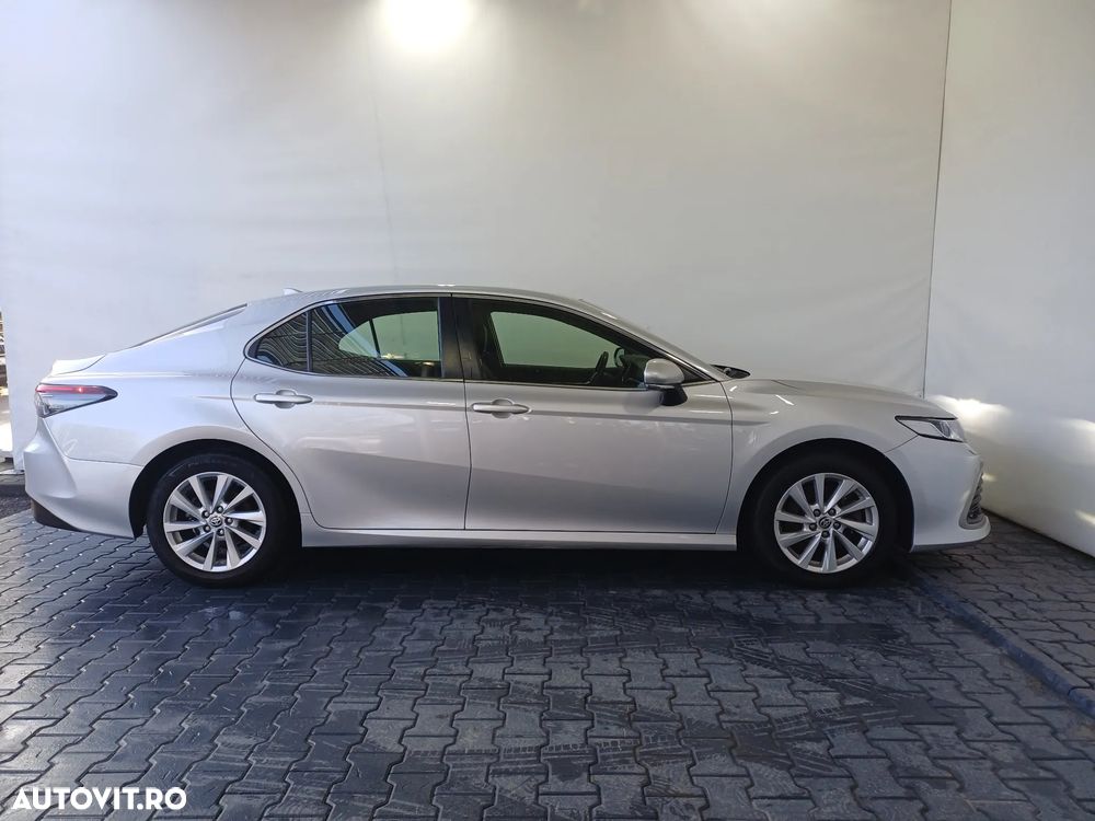 Toyota Camry 2.5 Exclusive - 29
