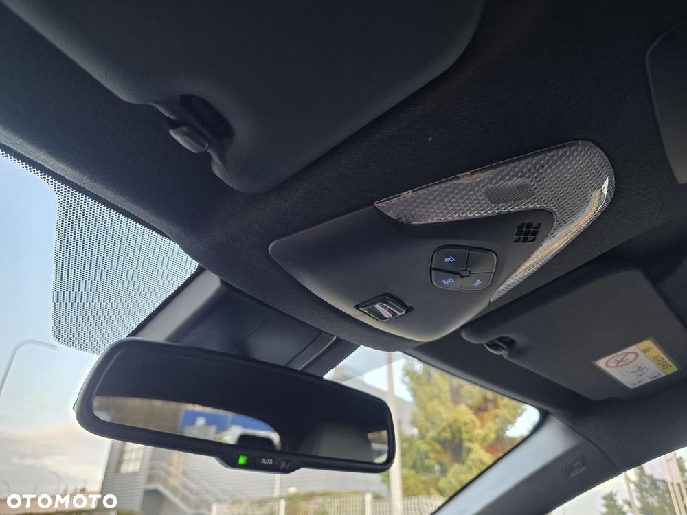 Toyota C-HR 2.0 Hybrid Executive - 24