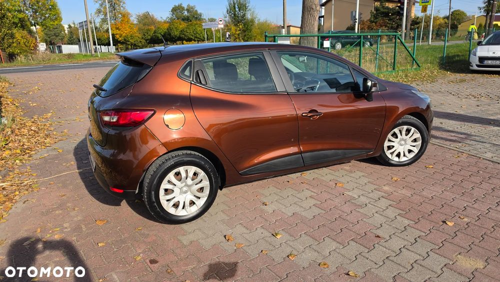 Renault Clio 1.2 16V 75 Experience - 16