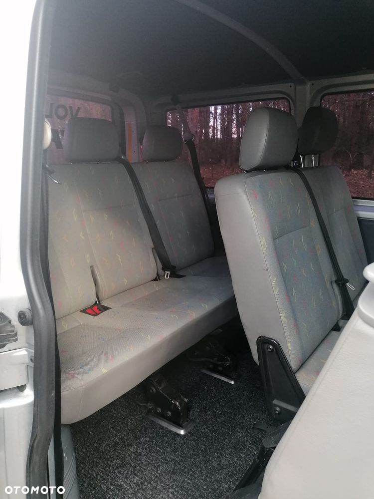 Volkswagen Caravelle - 6