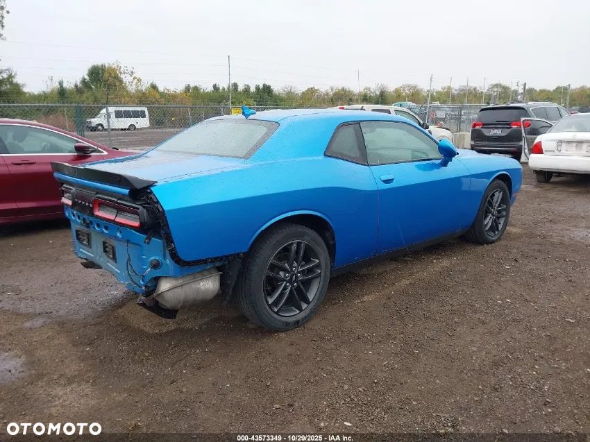 Dodge Challenger - 6