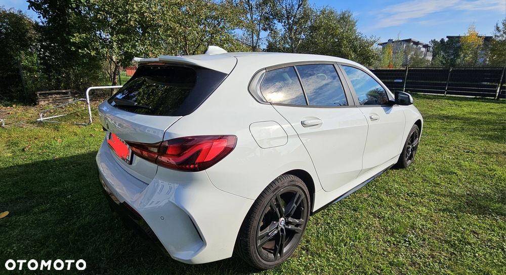 BMW Seria 1 2022 photo 2