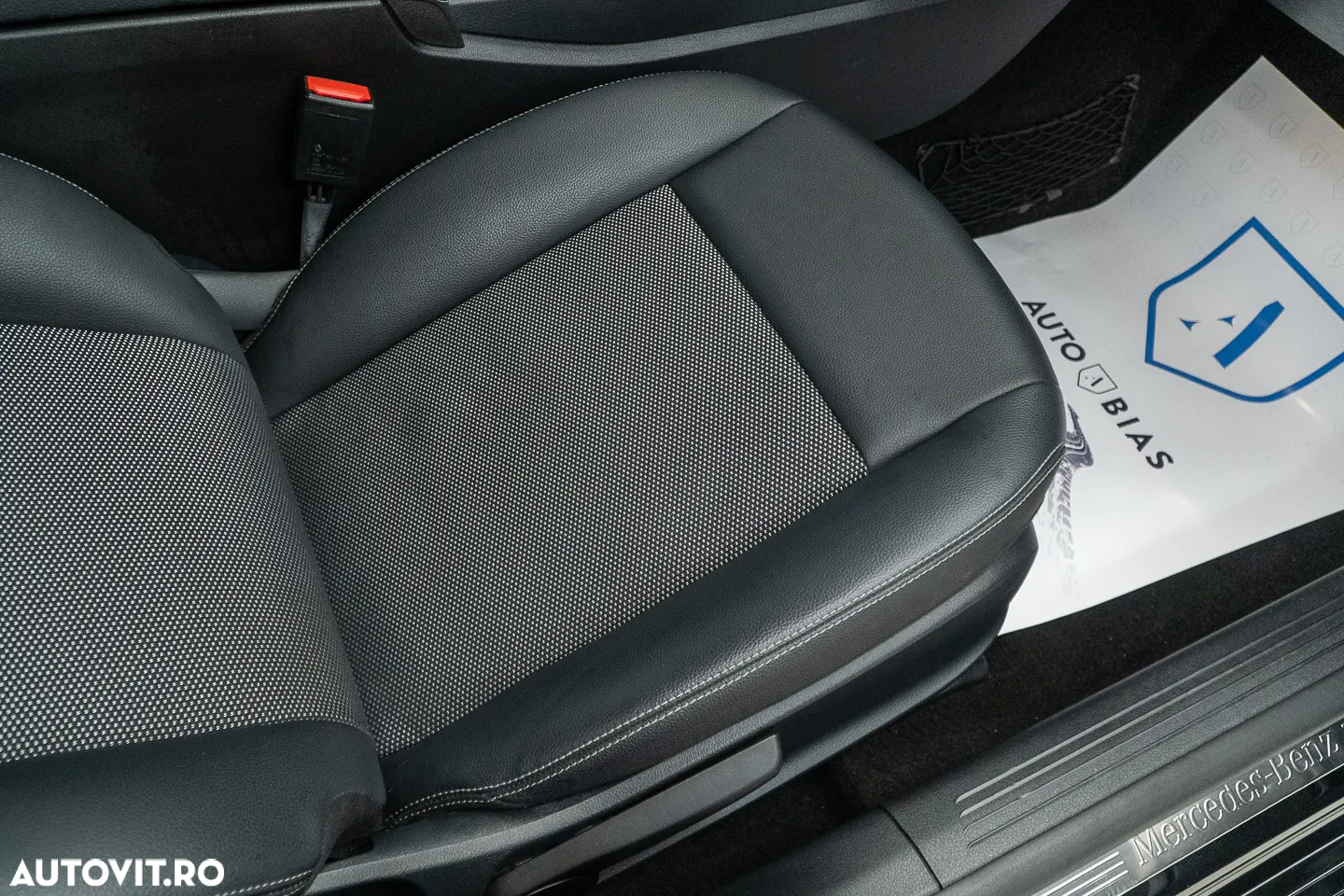 Mercedes-Benz CLA 180 7G-DCT Progressive Line Advanced - 40