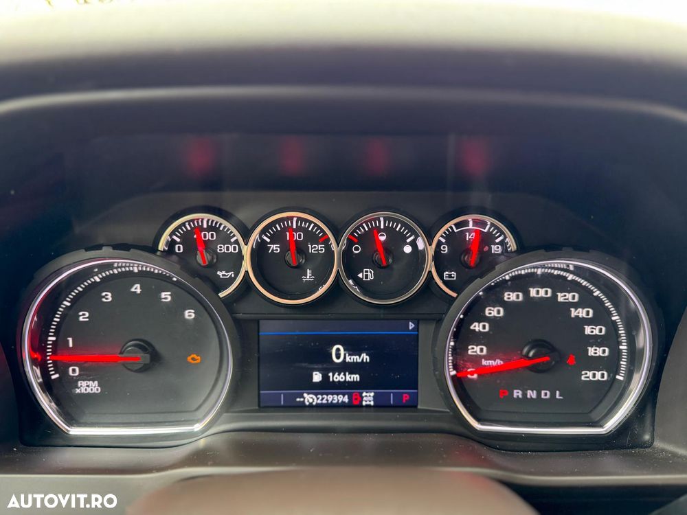 Chevrolet Silverado - 6