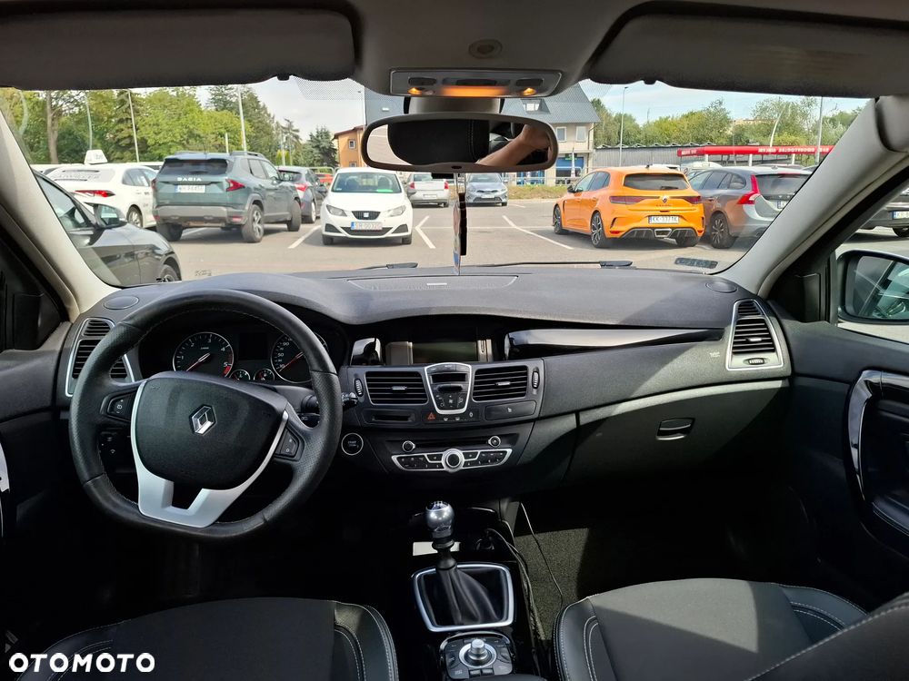 Renault Laguna 2.0 dCi Black Edition - 12