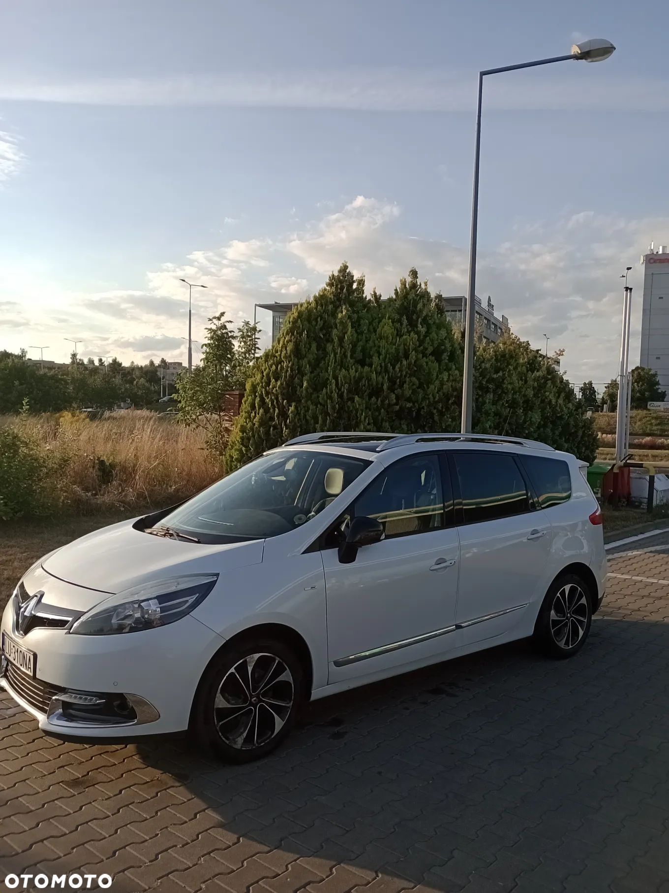 Renault Grand Scenic ENERGY TCe 130 S&S Bose Edition - 1
