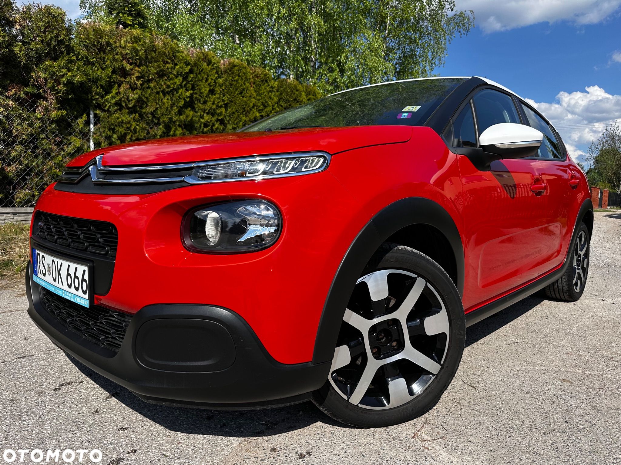 Citroën C3 1.2 PureTech Exclusive - 1