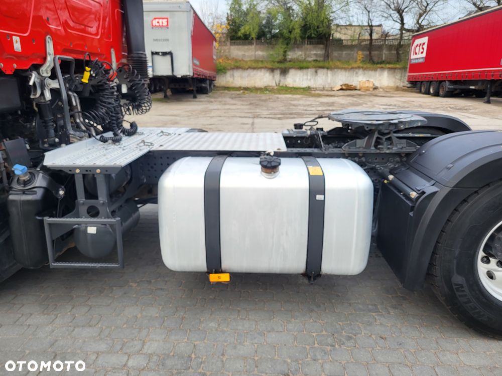 Mercedes-Benz 1851 - 26