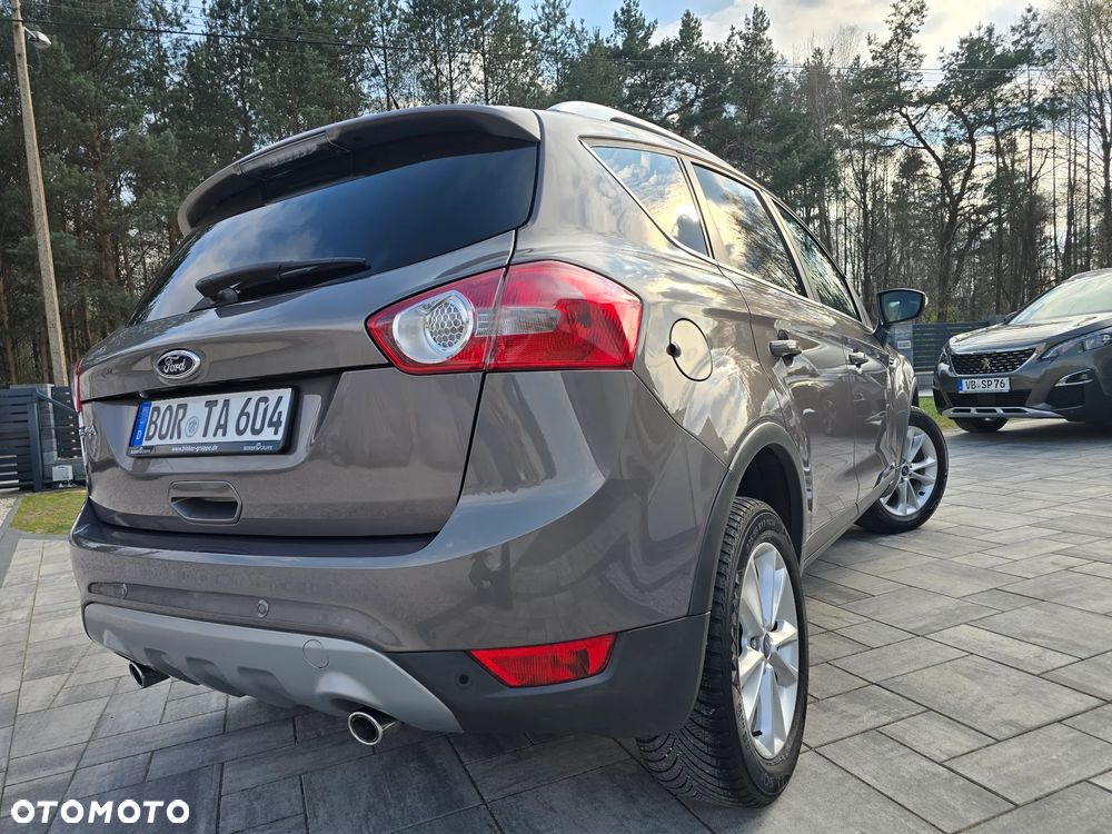 Ford Kuga 2.0 TDCi 2x4 Titanium - 11