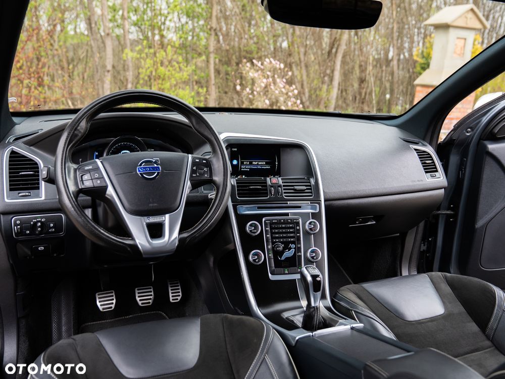 Volvo XC 60 D3 Drive-E R-Design Momentum - 30