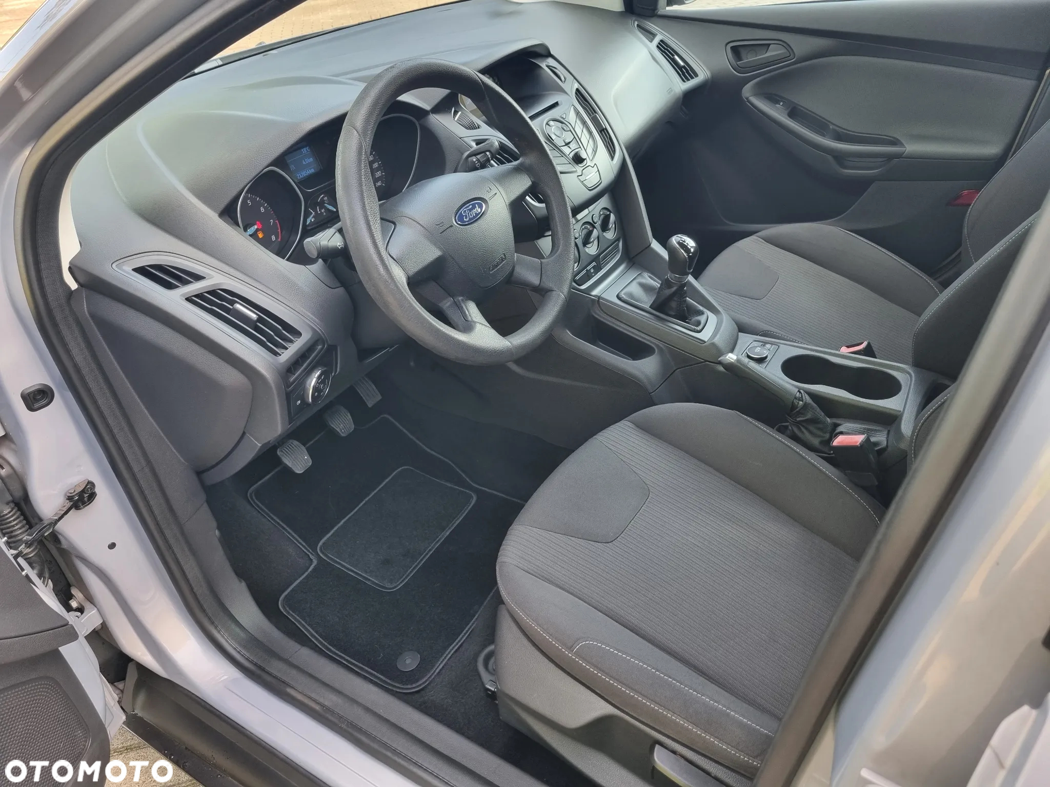 Ford Focus 1.6 Ambiente - 9