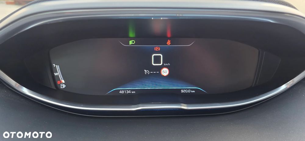 Peugeot 3008 1.2 PureTech Allure S&S - 29