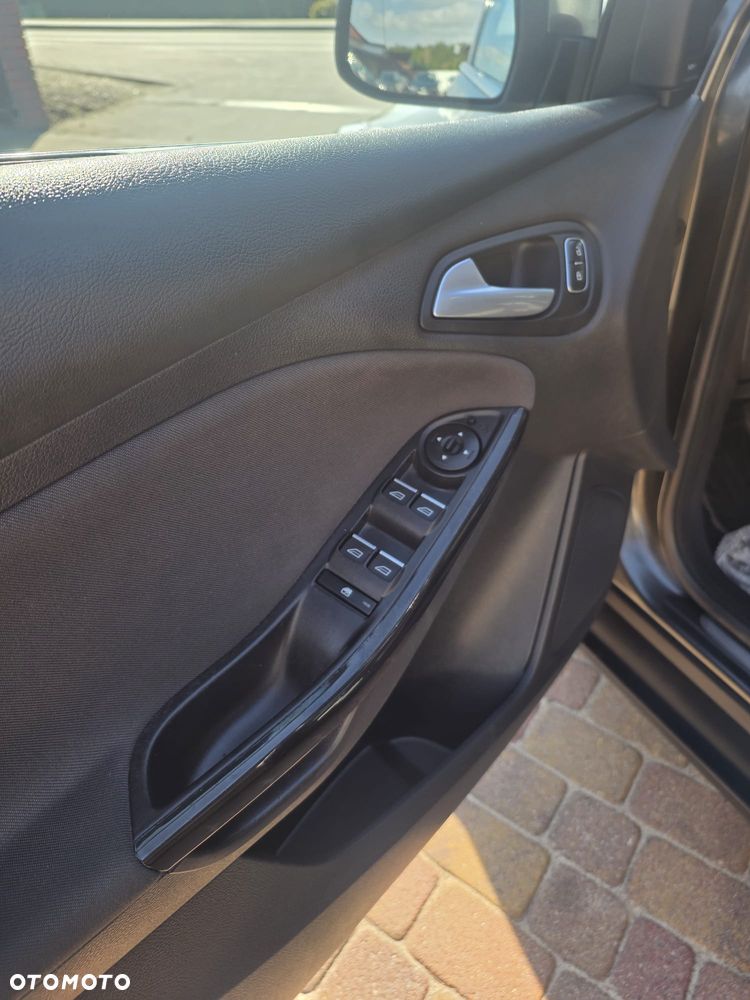 Ford Focus 1.0 EcoBoost Titanium - 15