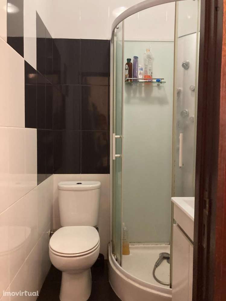 Quarto - localizado em Paranhos Porto - Grande imagem: 5/16