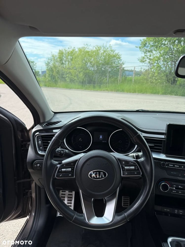 Kia Ceed 1.4 T-GDI L Business Line - 9