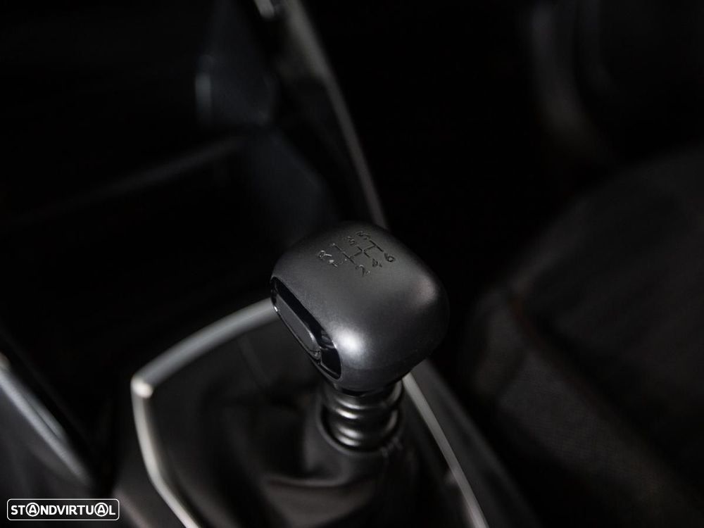 Peugeot 2008 1.2 PureTech Active Pack - 20