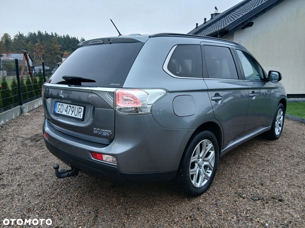 Mitsubishi Outlander - 23
