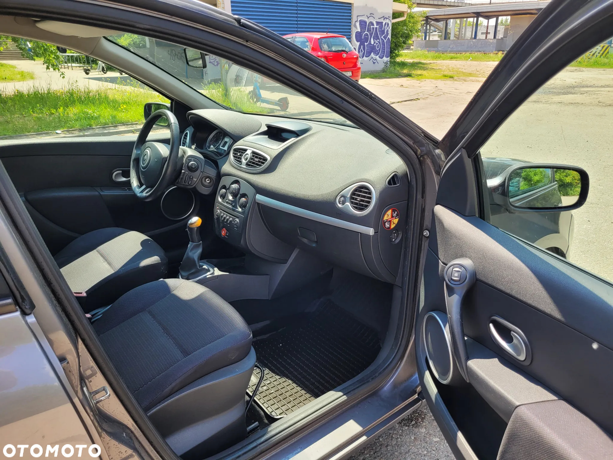 Renault Clio - 13