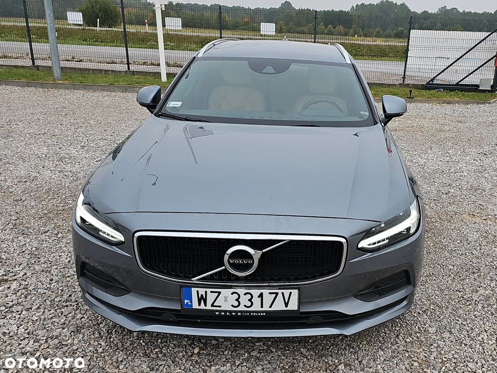 Volvo V90 D4 Momentum - 2