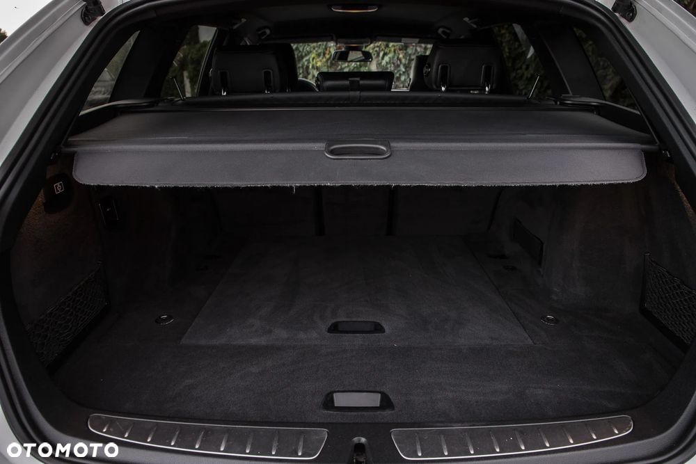 BMW Seria 3 320d xDrive Edition M Sport Shadow - 40