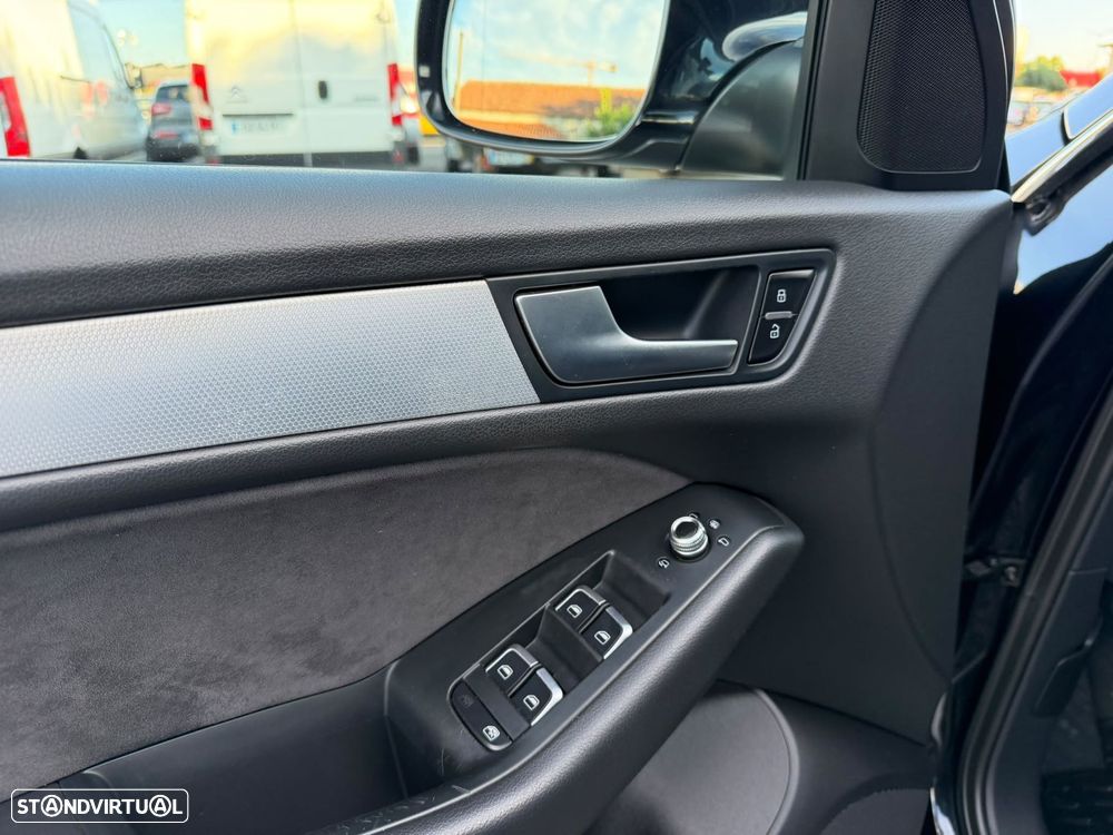 Audi Q5 2.0 TDi Business Line S-line - 32